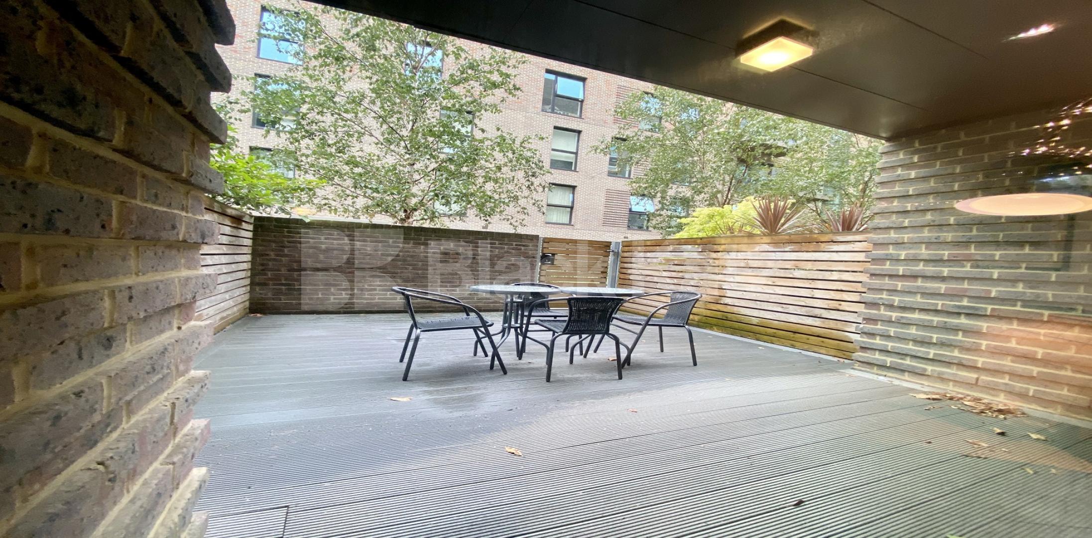 			NEW INSTRUCTION , 3 Bedroom, 1 bath, 1 reception Apartment			 Victory Place Trafalgar Place , Elephant and Castle / Borough 